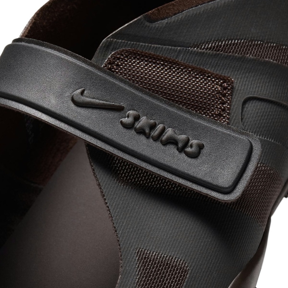 NWT SKIMS NIKE RIFT MESH VELVET BROWN 10W/8.5M - Picture 5 of 8